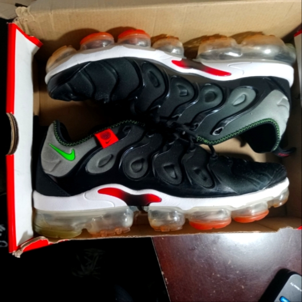 Size 10 1/2 Great Condition. NikeAir WorldWide VaporMax PLUS. High End.